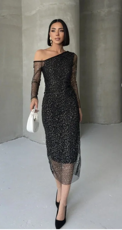 Kadın Gri Simli Tül Detaylı Asimetrik Tek Omuz Uzun Kollu Midi Boy Abiye Elbise