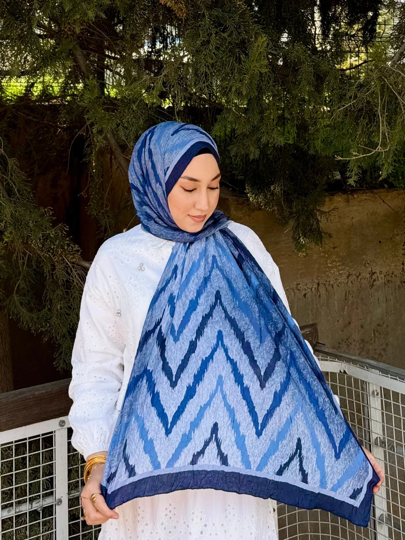 Kadın Mavi Lacivert Zikzak Desenli Yumuşak Dokulu Pamuklu Bambu Şal