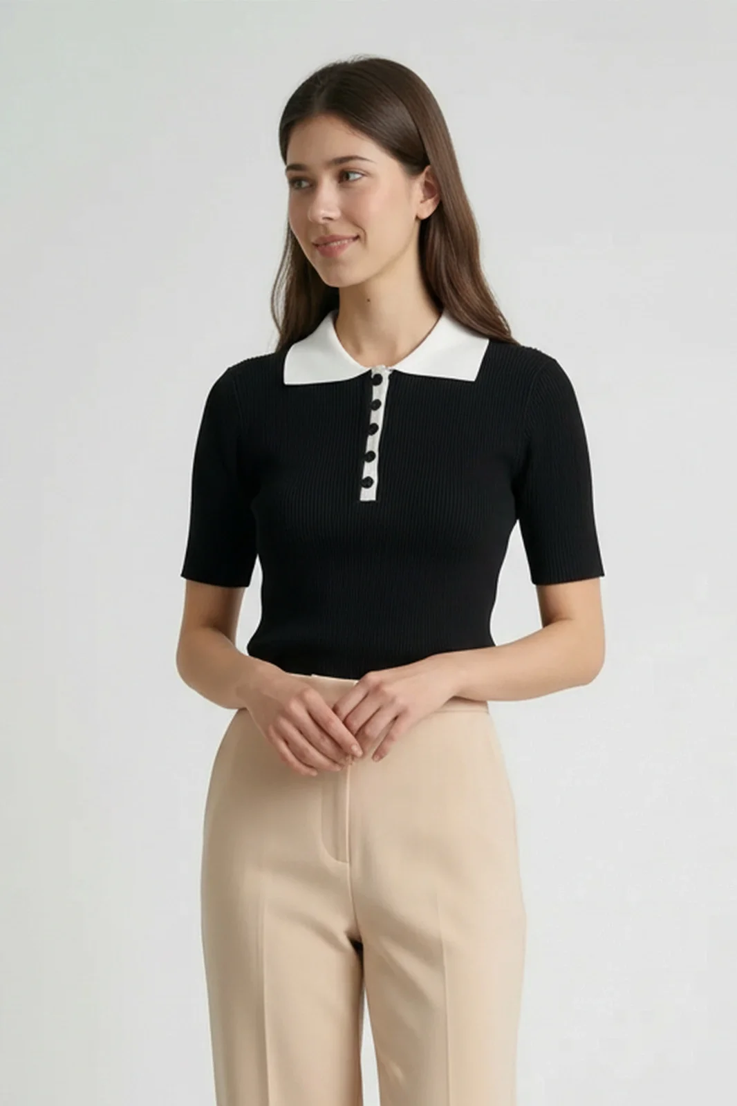 Kadın Siyah Kontrast Beyaz Polo Yaka Pamuklu Triko Tişört Düğmeli Kaşkorse