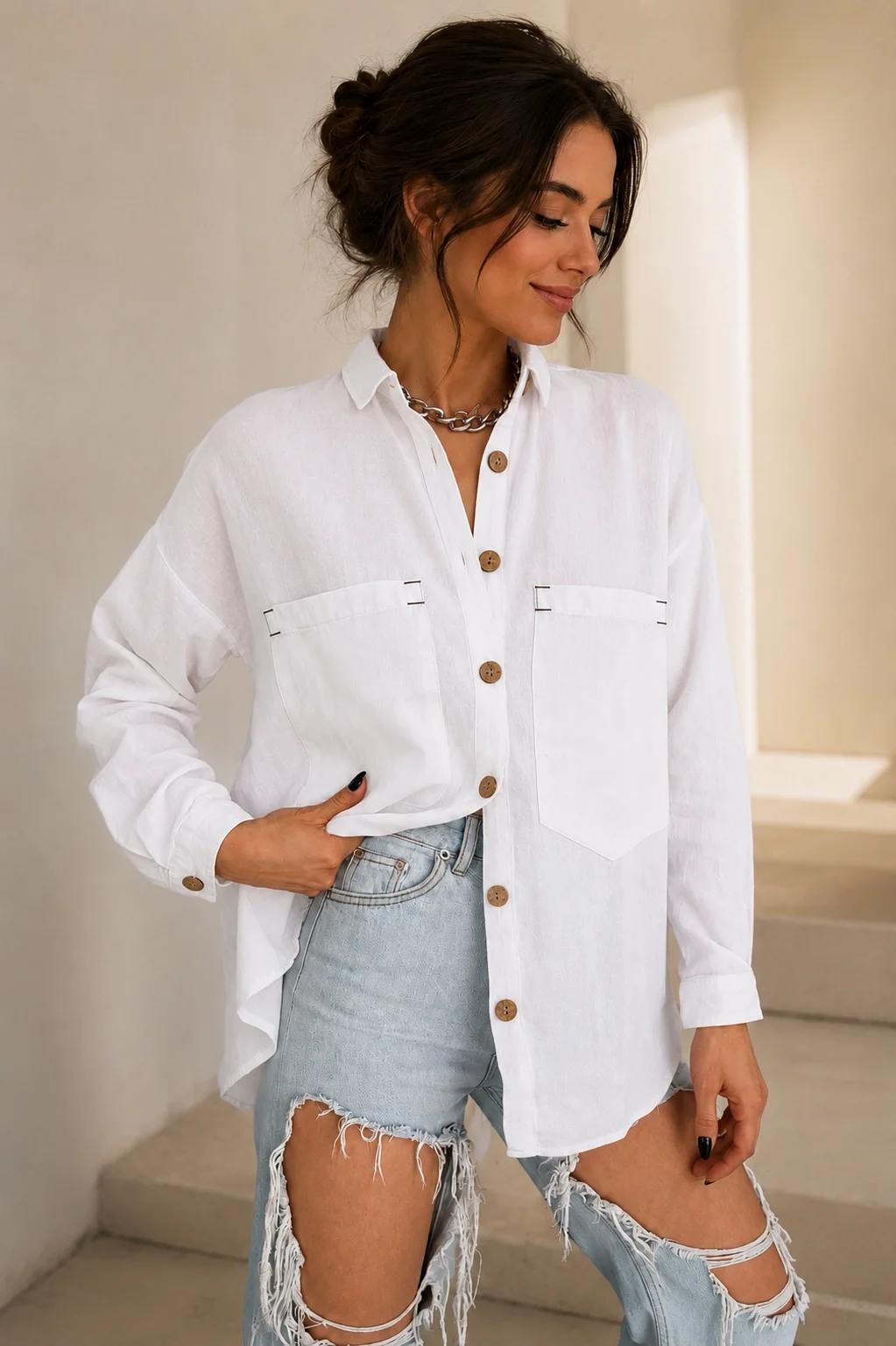 Kadın Beyaz Pamuklu Keten Çift Cepli Ahşap Düğme Pinterest Oversize Gömlek