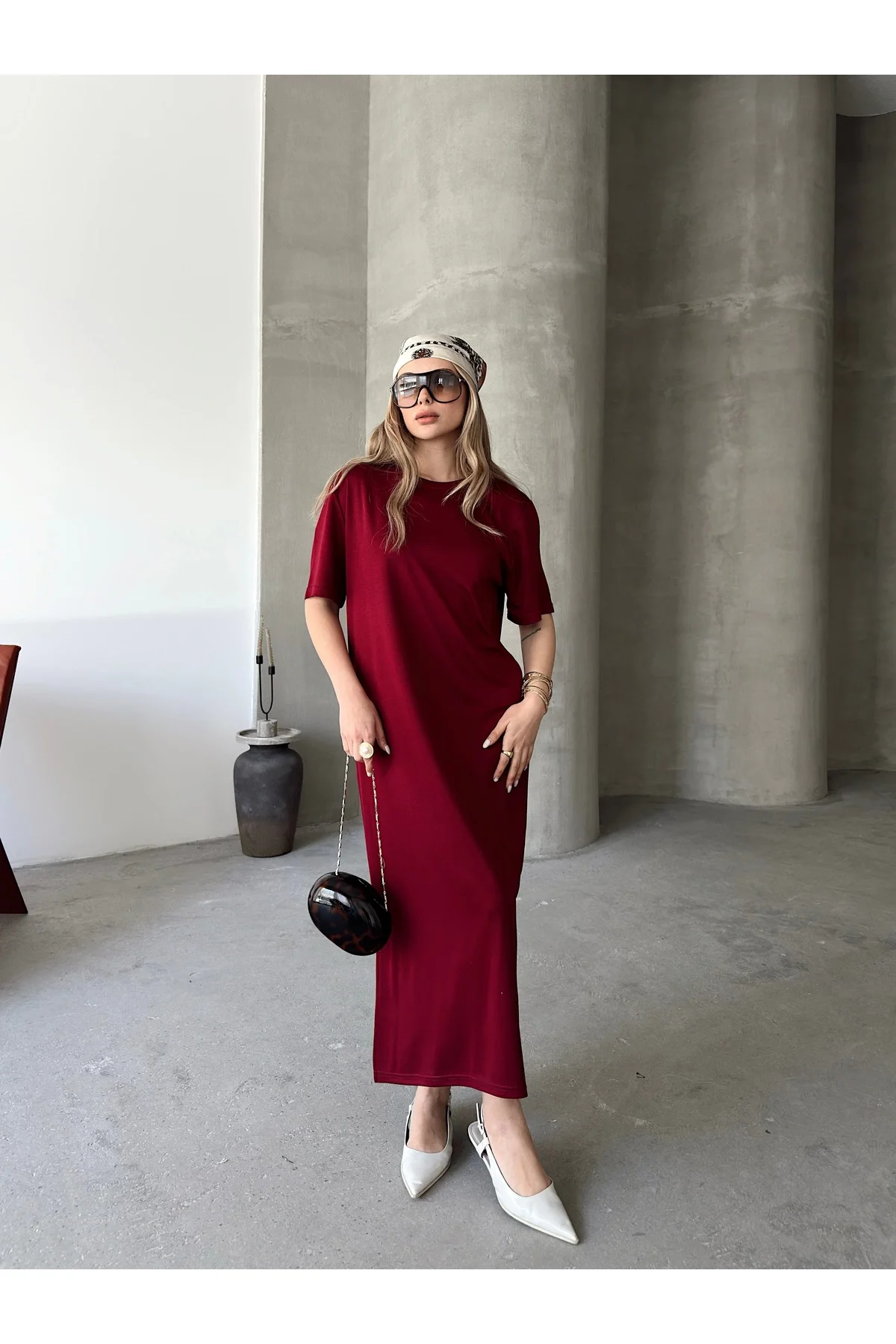 Kadın Bordo Modal Kumaş Yanları Yırtmaçlı Salaş Uzun Tişört Elbise İç Göstermez