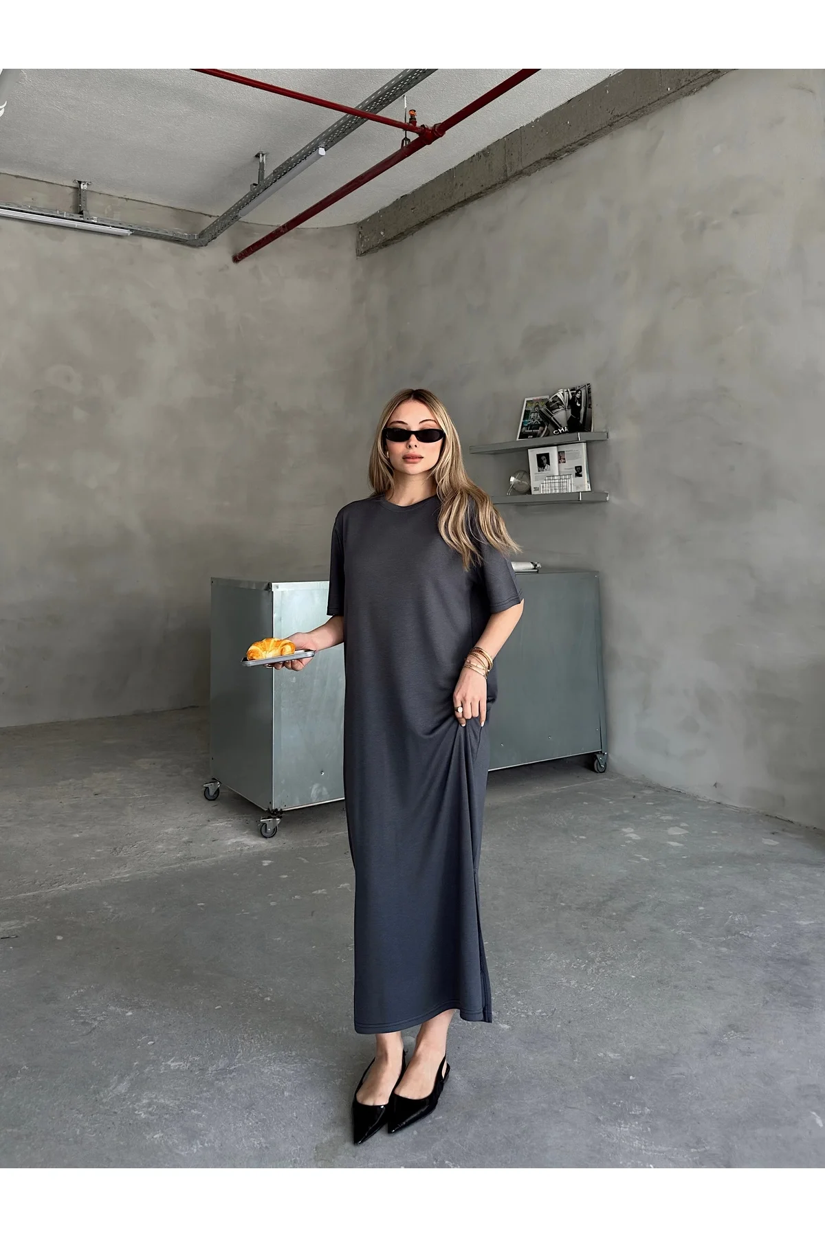 Kadın Antrasit Modal Kumaş Yanları Yırtmaçlı Salaş Uzun Tişört Elbise İç Göstermez
