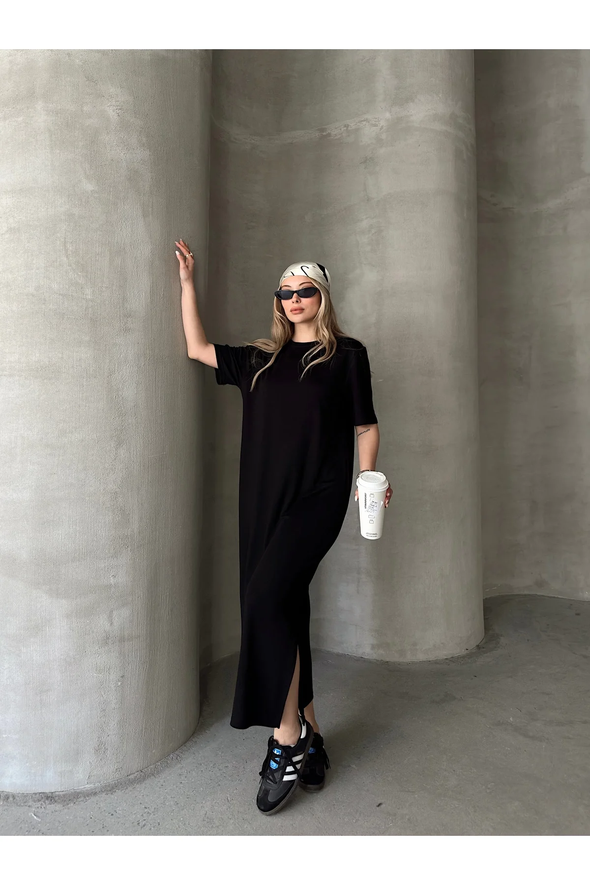 Kadın Siyah Modal Kumaş Yanları Yırtmaçlı Salaş Uzun Tişört Elbise İç Göstermez