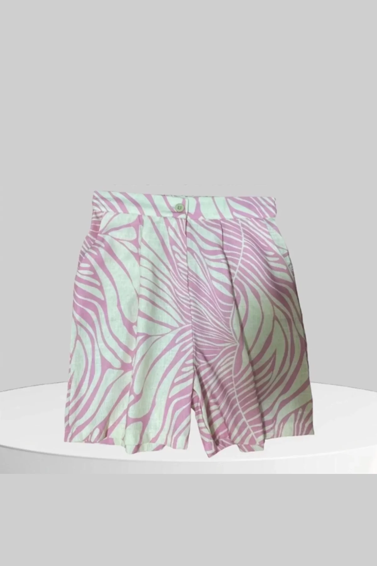 Kadın Yüksek Bel Önü Çift Pileli Cepli Zebra Desenli Keten Kumaş Şort - Pembe