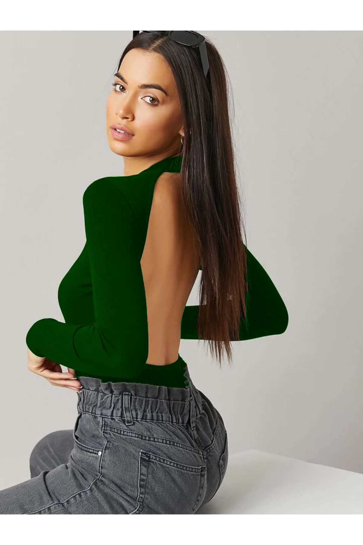 Kadın Yeşil Sırt Dekolteli Bisiklet Yaka Uzun Kollu Sandy Kumaş Bodysuit Zıbın