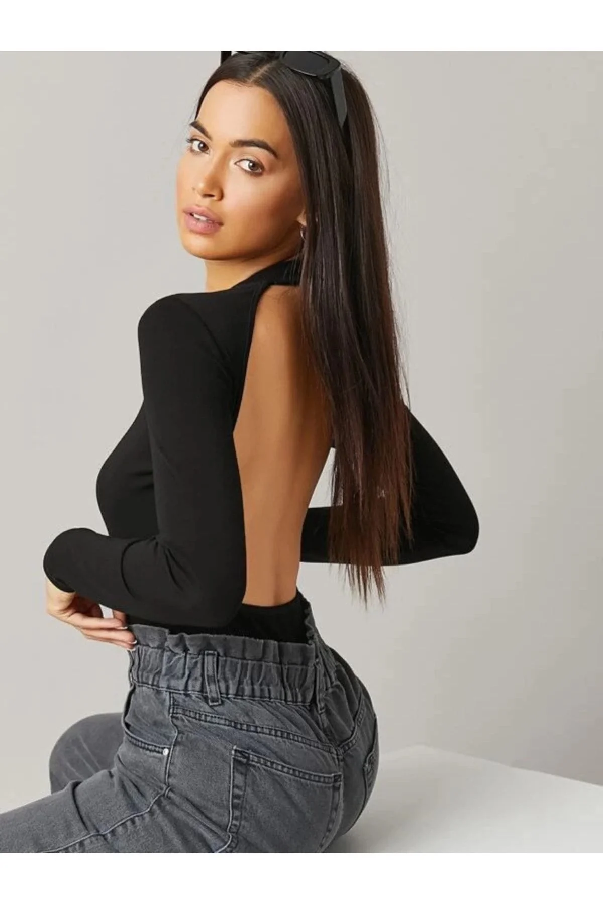 Kadın Siyah Sırt Dekolteli Bisiklet Yaka Uzun Kollu Sandy Kumaş Bodysuit Zıbın