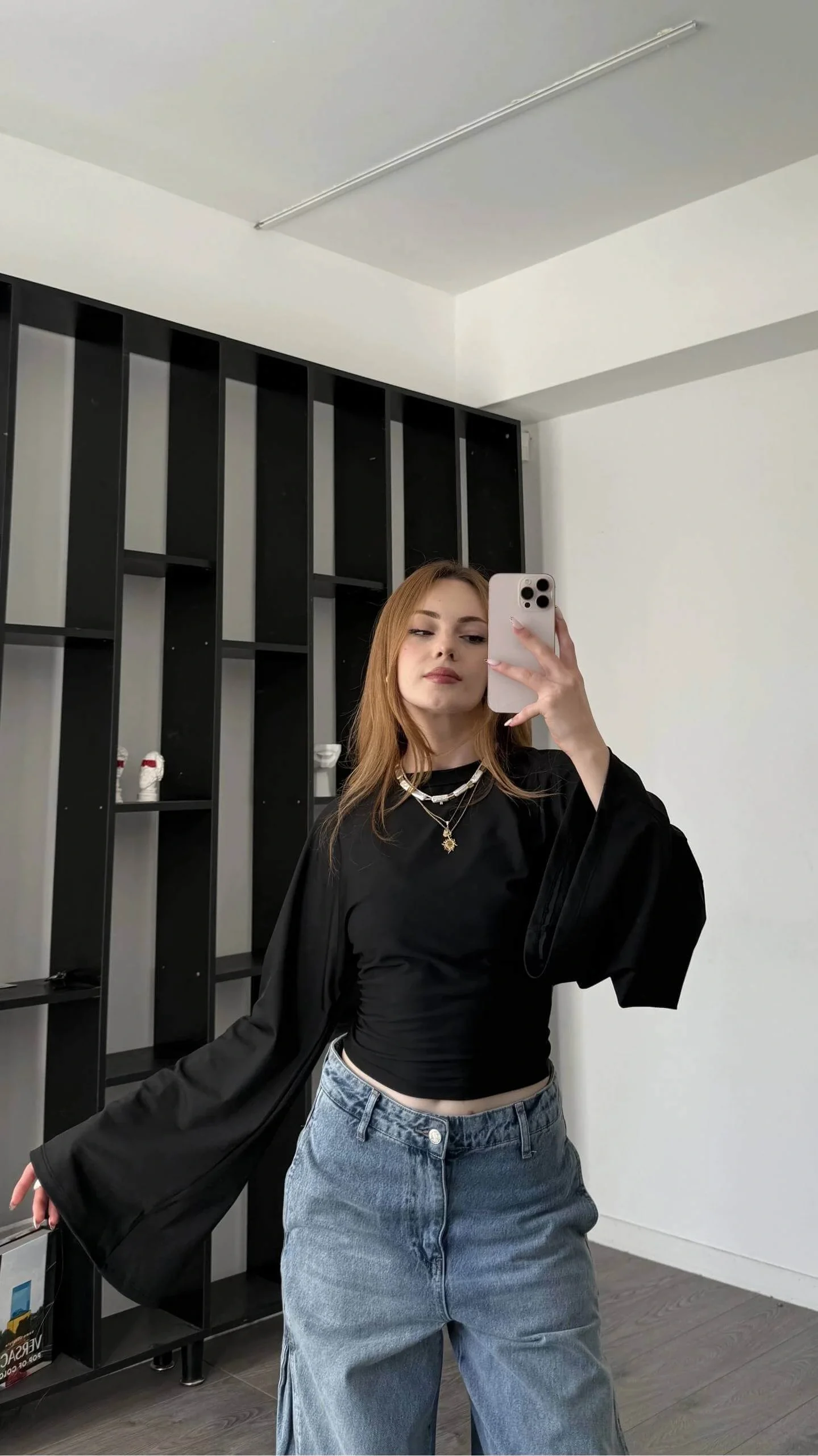 Kadın Siyah Yüksek Yaka Dramatik Geniş Kollu Vücudu Saran Dalgıç Kumaş Crop Bluz