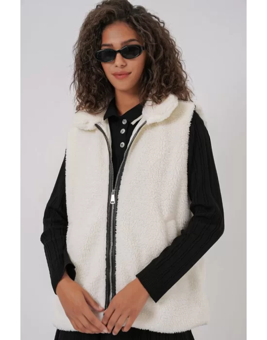 6793 Peluş Yelek - Beyaz