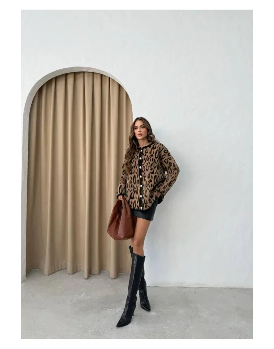 Kadın Krem-kahve Düğmeli Uzun Leopar Desenli Kalın Yumoş Peluş Şardonlu Kışlık Triko Hırka