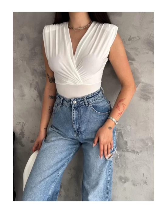Kadın Beyaz Vatkalı Çıtçıtlı Bodysuit