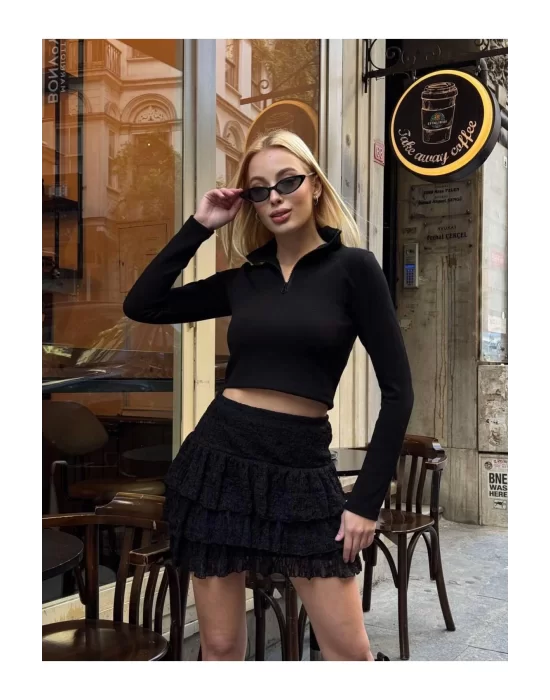 Fırfırlı Mini Kırmızı Etek - Şık ve Trend Parça