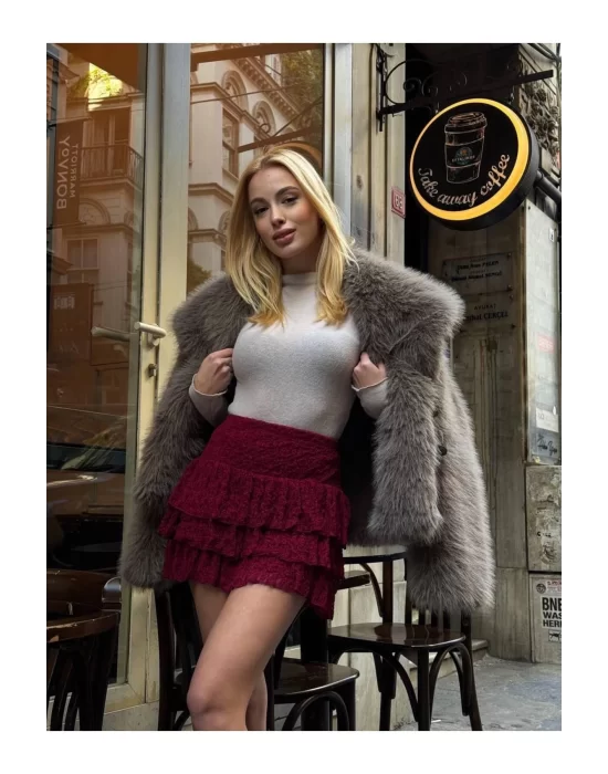 Fırfırlı Mini Kırmızı Etek - Şık ve Trend Parça