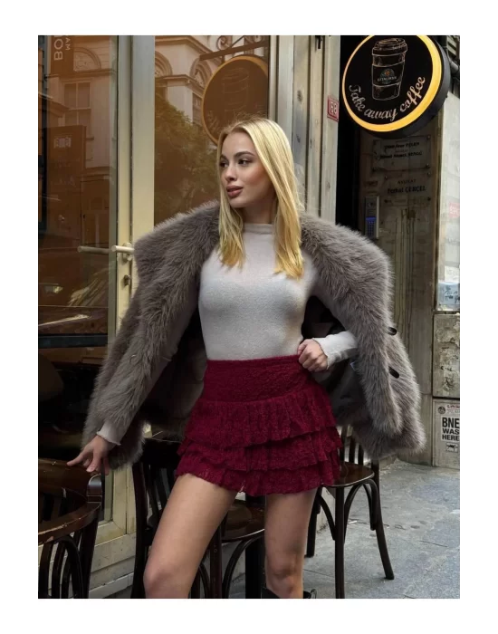 Fırfırlı Mini Kırmızı Etek - Şık ve Trend Parça