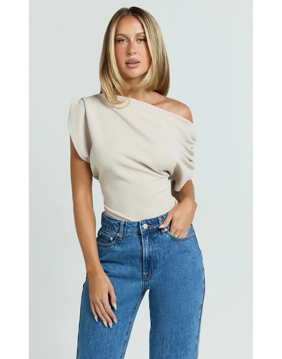 Omzu Düşük Asimetrik Yaka Bluz
