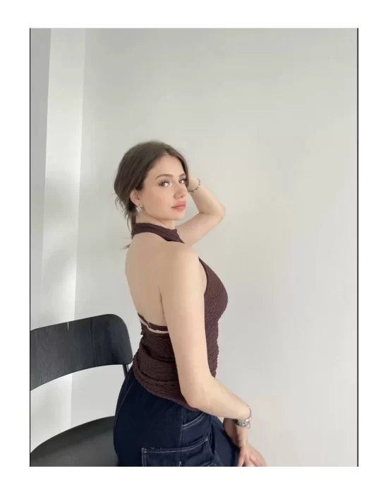 Halter Yaka Sırt Dekolteli Crop Bluz