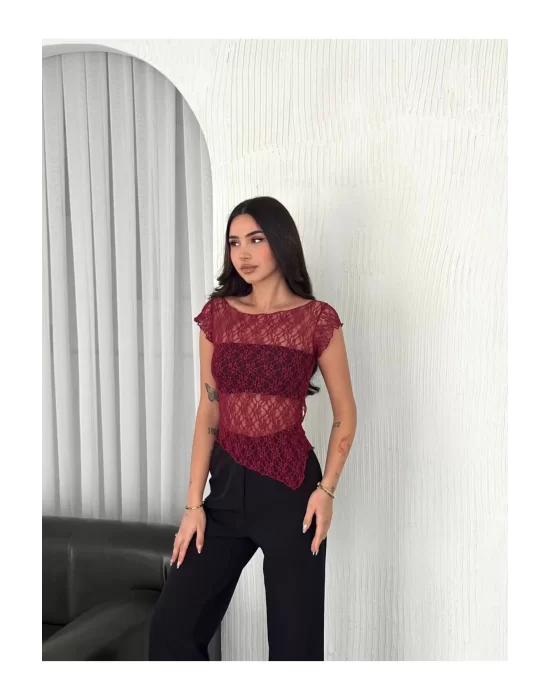 Dantelli Asimetrik Kesim Transparan Crop Bluz – Yumuşak Dokulu, Kısa Kollu, Modern ve Şık