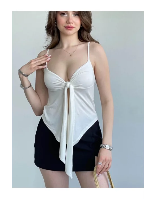 Önü Fiyonk Bağlamalı Asimetrik Askılı Crop Bluz