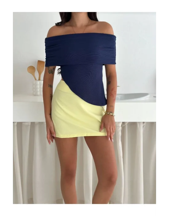 Kadın Asimetrik Kesim Straplez Yaka Ottoman Kumaş Crop Bluz