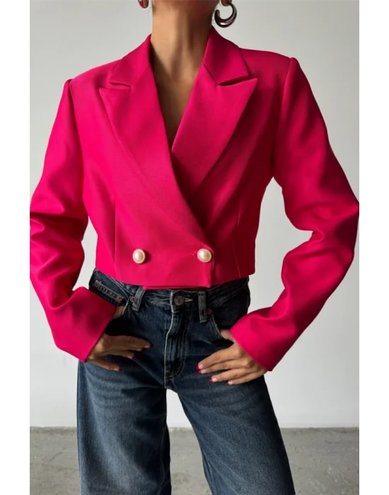 ARKASI İNCİ DÜĞME DETAYLI CROP CEKET - Fuşya