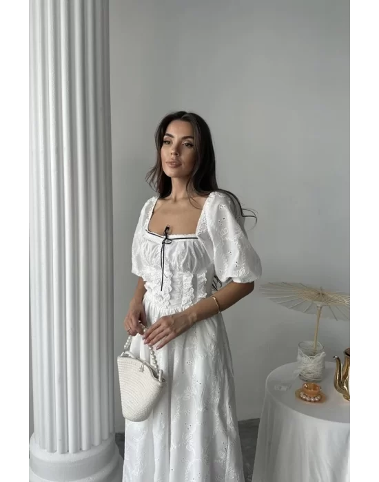 Beyaz Dantel Detaylı Brode Elbise