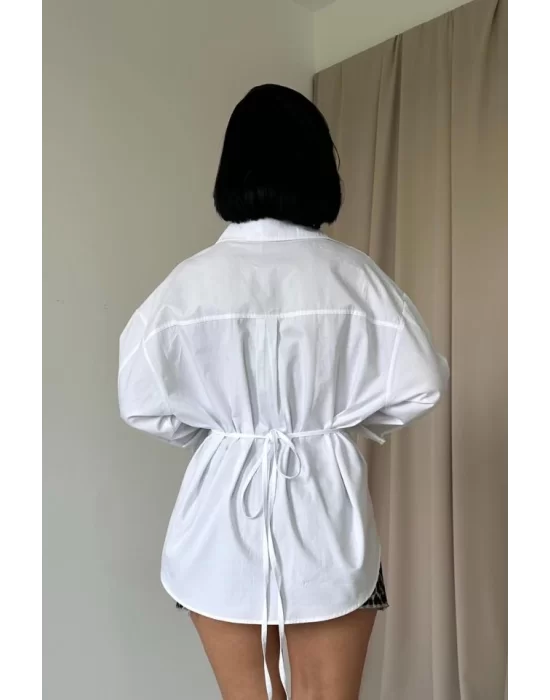 Beyaz Kapaklı Pileli Gömlek