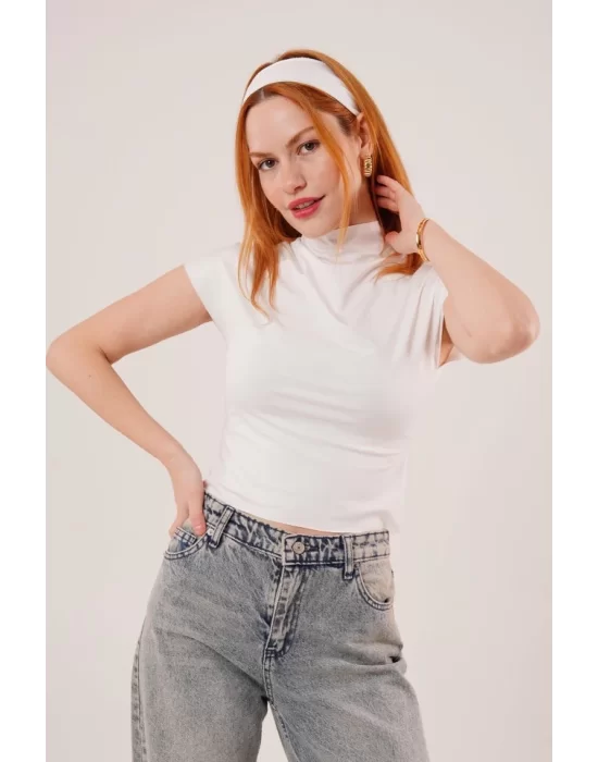 Boğazlı Parlak Kumaş Beyaz Crop