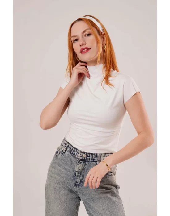 Boğazlı Parlak Kumaş Beyaz Crop