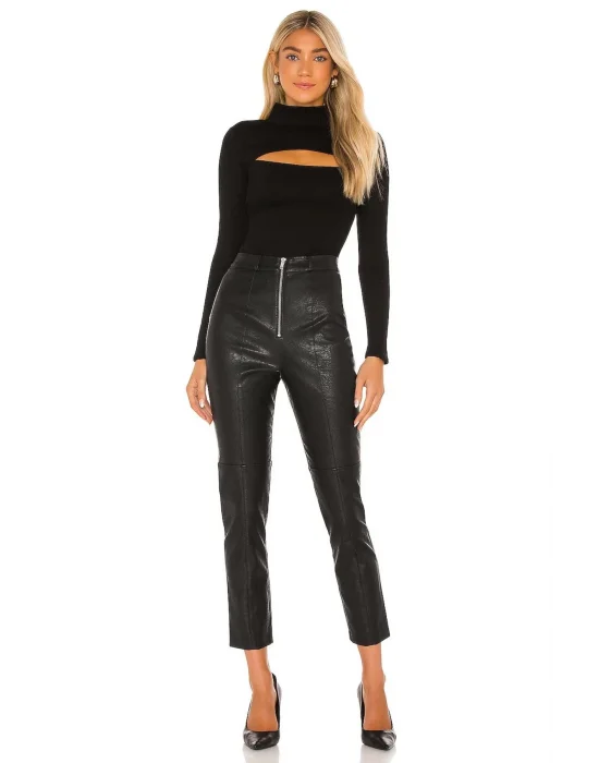 Göğüs Detaylı Bluz