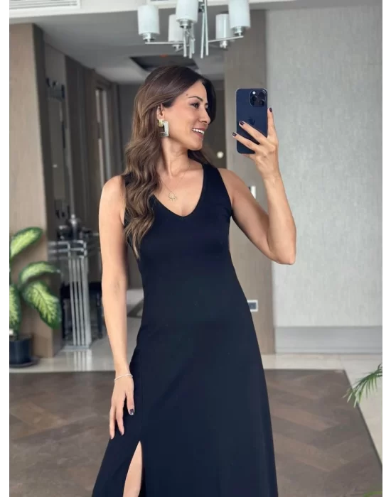 Kadın Askılı V Yakalı Yırtmaçlı Viskon Elbise