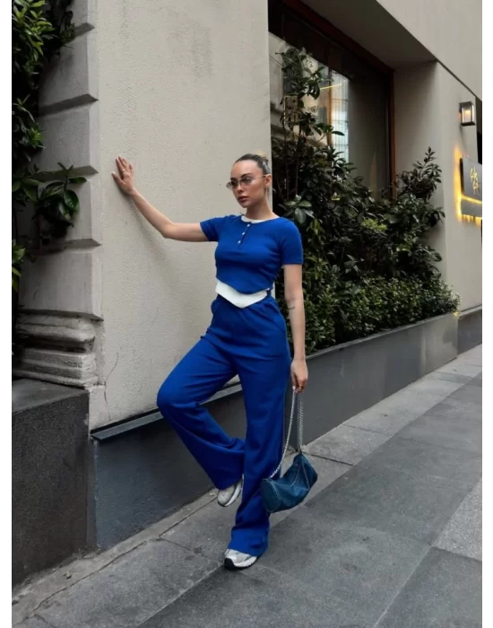 Kadın Bisiklet Yaka Asimetrik Kesim Atlet Detay Bluz Ve Yüksek Bel Bol Paça Pantolon Ikili Takım