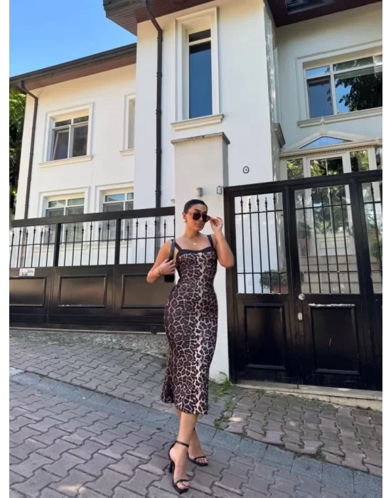 Kadın Dalgıç Kumaş Dijital Leopar Baskılı Midi Boy Elbise