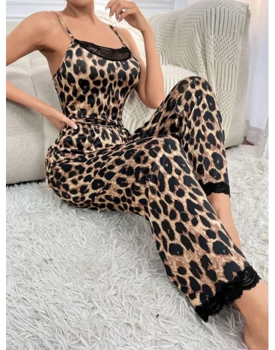 Kadın Ip Askılı Yakası Dantelli Bluz Ve Pijama Sandy Ikili Takım