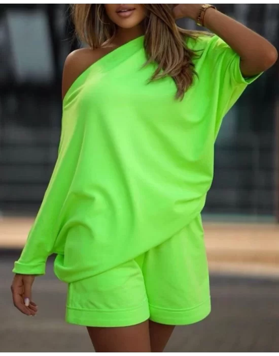 Kadın Kayık Yaka Oversize Asimetrik Bluz Ve şort Iki Iplik Takım