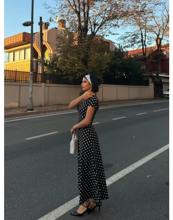 Kadın Kısa Kollu Bisiklet Yaka Puantiyeli Maksi örme Krep Elbise