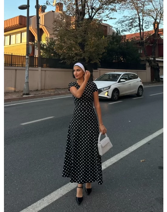 Kadın Kısa Kollu Bisiklet Yaka Puantiyeli Maksi örme Krep Elbise