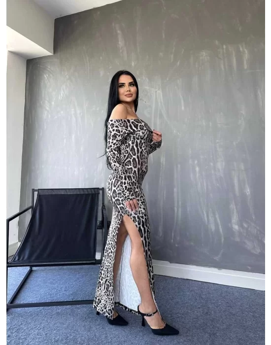 Kadın Madonna Yaka Dalgıç Kumaş Leopar Desen Maxi Boy Derin Yırtmaçlı Elbise