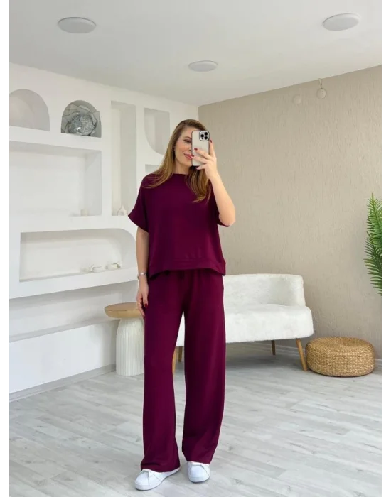 Kadın Modal Kumaş V Yaka Tişört Ve Bol Kesim Pantolon Ikili Takım