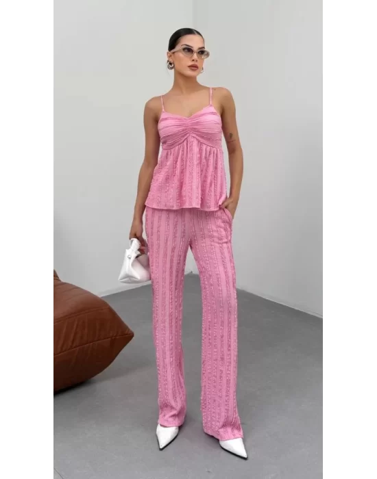 Kadın Pembe  Dokulu Askılı Üst Ve Bol Paça Pantolon 2’li Takım