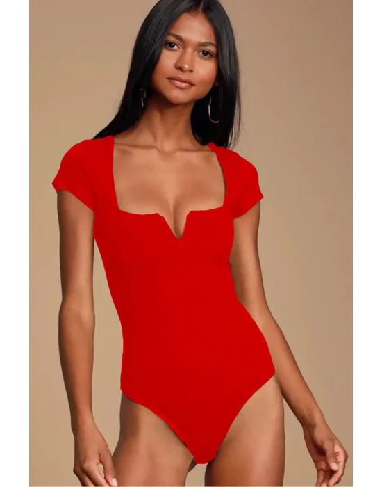 MetuCa Kadın Kırmızı V Detaylı Kare Yaka Kısa Kollu Jarse Kumaş Tanga Kesim Bodysuit Zıbın
