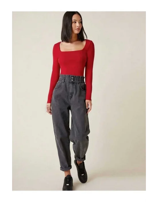 MetuCa Kadın Kırmızı Kare Yaka Uzun Kollu Vücudu Saran İpek Jarse Kumaş Basic Bluz Badic