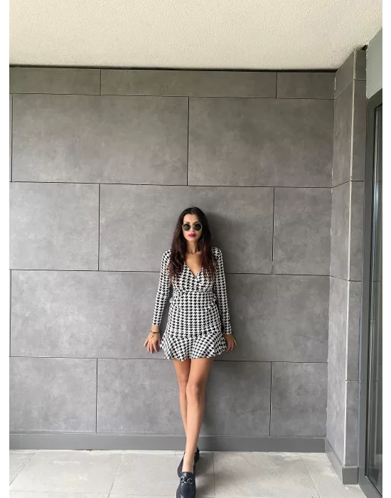 Kadın Uzun Kollu Kruvaze Yaka Kazayağı Mikro Mini Boy Elbise