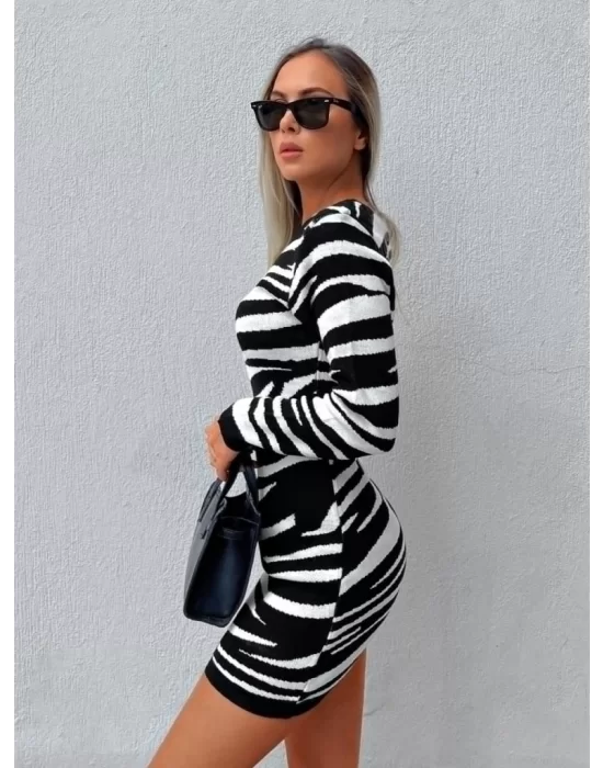 Kadın Uzun Kollu Siyah Beyaz Zebra Desen Triko Elbise