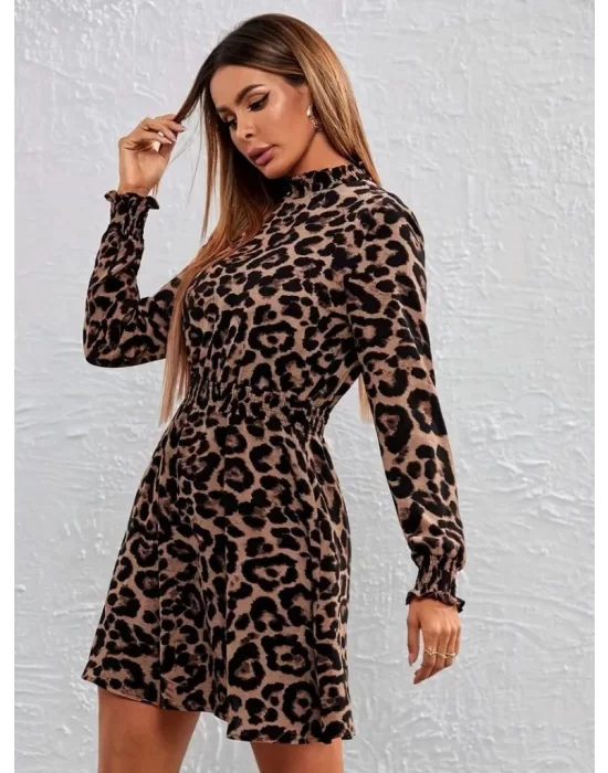 Kadın Uzun Kollu Yarı Balıkçı Yaka Leopar Desenli Kadife Elbise
