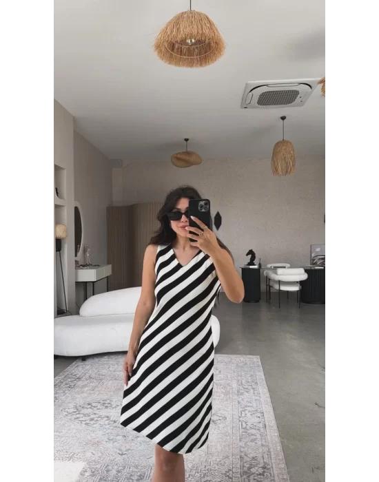 Kadın V Yaka Sıfır Kol Diz üstü çizgi Desenli Elbise