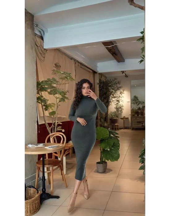 Kadın Yarım Balıkçı Yaka Süet Kumaş Fırsat ürün Midi Boy Elbise