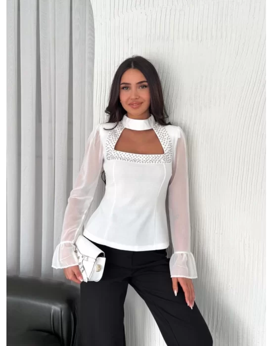 Kolları Şifon Göğüste İnci Boncuk Detaylı Bluz - Beyaz