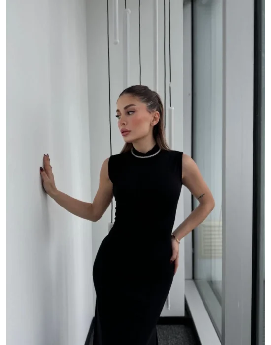 Kolsuz Yarım Bogazlı Uzun Elbise- Siyah