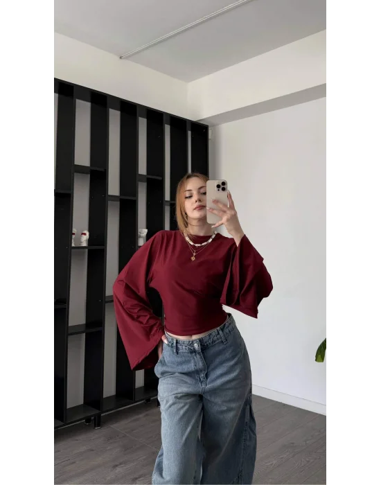 MetuCa Kadın Bordo Yüksek Yaka Dramatik Geniş Kollu Vücudu Saran Dalgıç Kumaş Crop Bluz