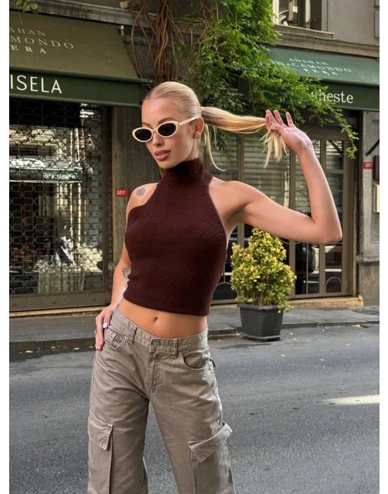 MetuCa Kadın Kahverengi Balıkçı Halter Yaka Sırtı Açık Yumuşak Dokulu Tüylü Triko Büstiyer Bluz