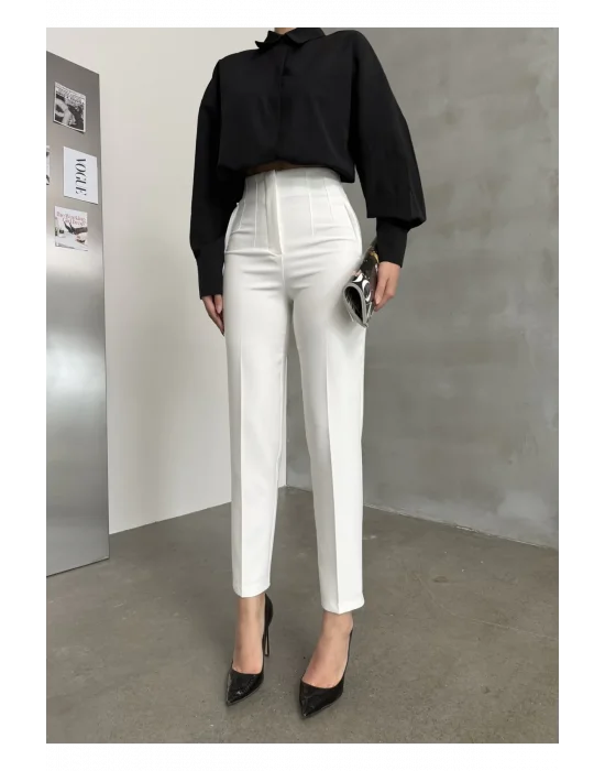 MetuCa Kadın Beyaz Yüksek Bel Pens Detaylı Havuç Paça Kalın Tok Kumaş Pantolon